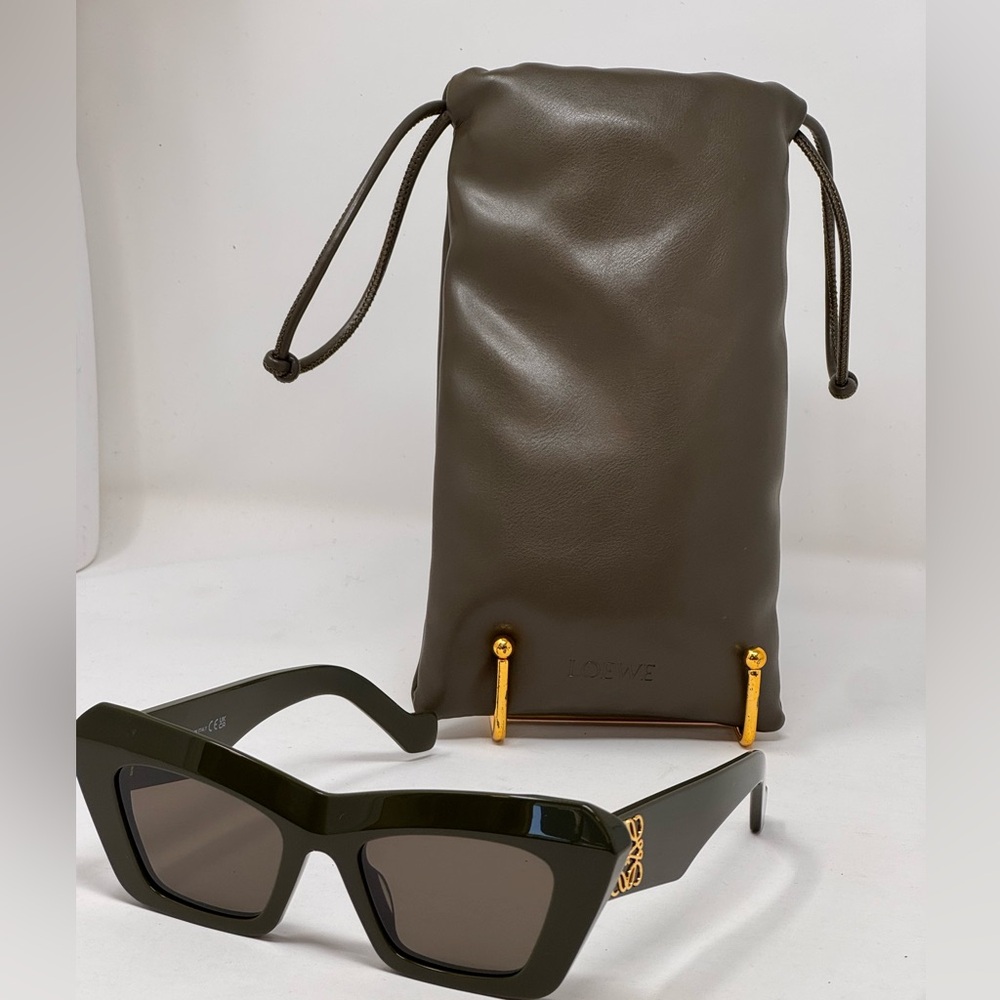 💯Authentic Loewe Beveled Car Eye olive green sunglasses